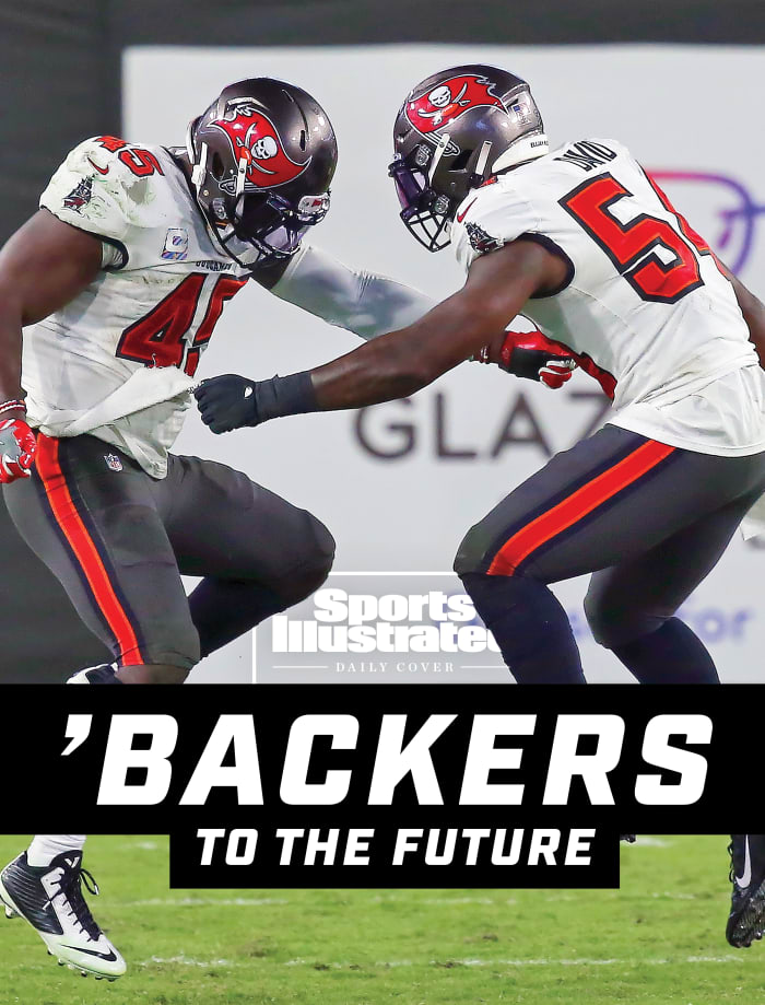 Bucs linebackers Devin White and Lavonte David celebrate a play during the Super Bowl